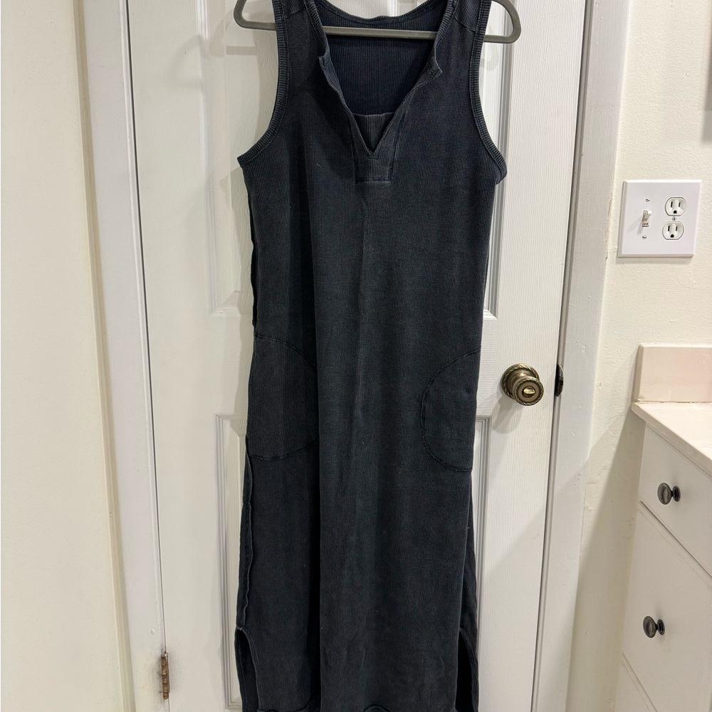 Classic Sleeveless Black Maxi Dress